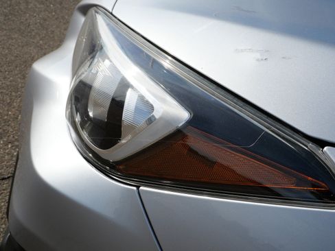 Used 2019 Subaru Crosstrek 2.0i Premium image 16