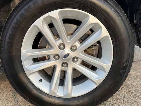 Used 2013 Ford Explorer XLT FWD image 21