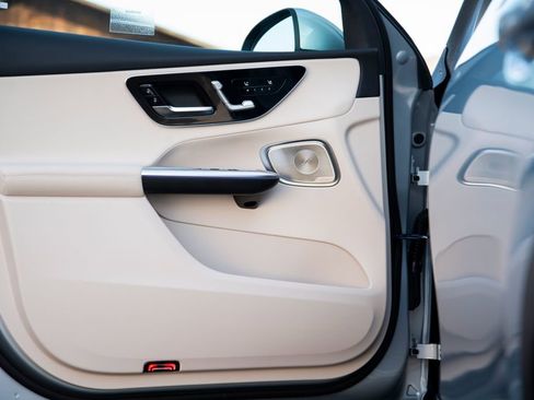 New 2026 Mercedes-Benz GLC 300 4MATIC image 9