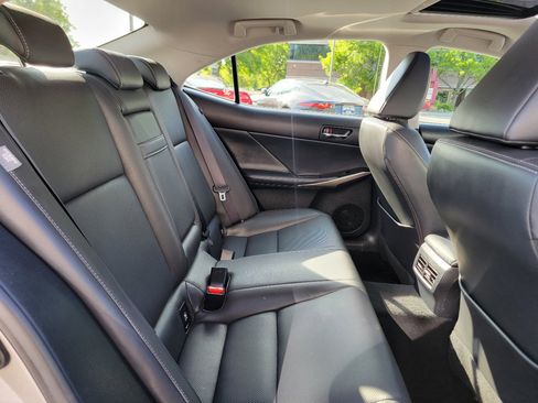 Used 2016 Lexus IS 300 AWD image 33