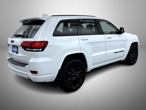 Used 2021 Jeep Grand Cherokee Laredo X AWD/4WD image 5