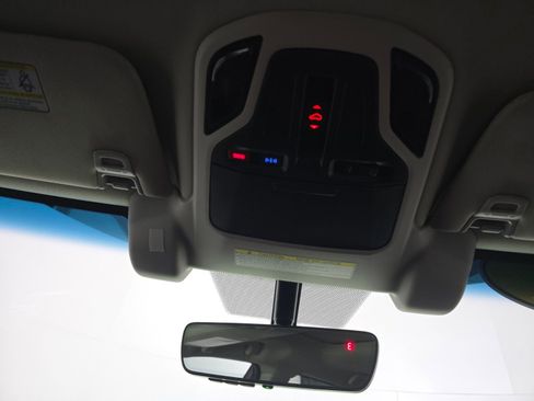 Used 2020 Subaru Outback Touring XT image 31