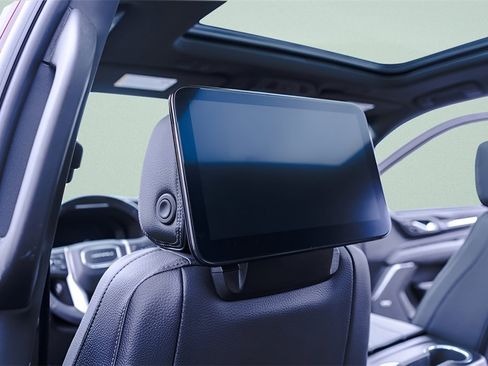 Used 2023 GMC Yukon Denali w/ Denali Reserve Package image 30