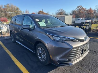 Used 2024 Toyota Sienna LE