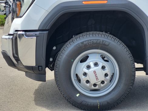 New 2026 GMC Sierra 3500 Pro w/ Convenience Package AWD/4WD image 9
