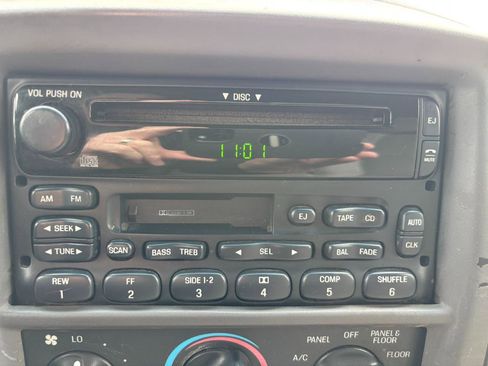 Used 2004 Ford F150 XLT RWD image 12