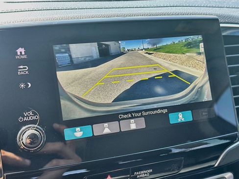 Used 2020 Honda Pilot Touring image 21
