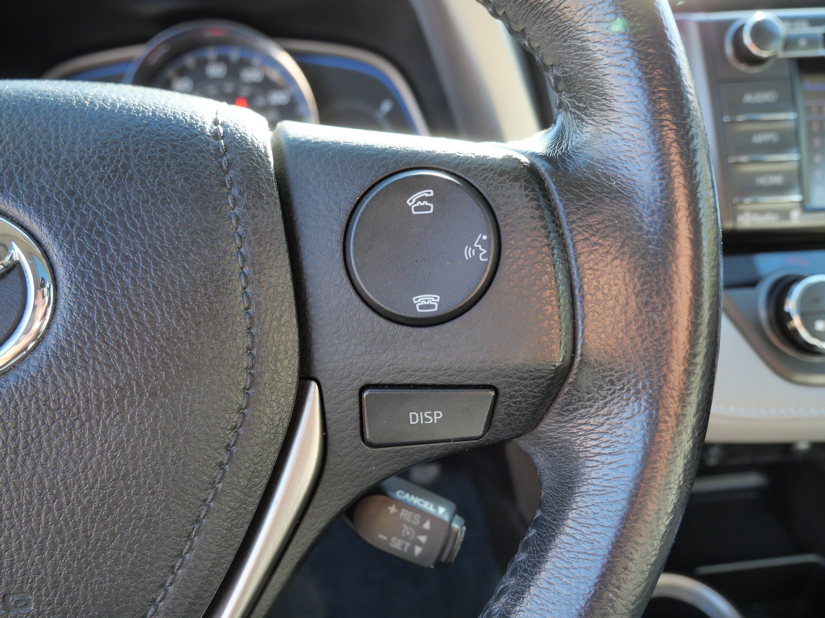 Used 2014 Toyota RAV4 Limited w/ Technology Package AWD/4WD image 29