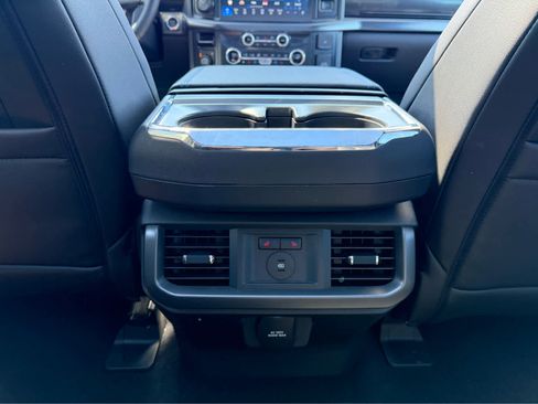 Used 2025 Ford F150 Lariat w/ Equipment Group 502A High image 28