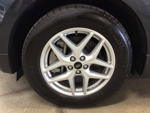 Used 2024 Ford Edge SEL w/ Convenience Package image 11