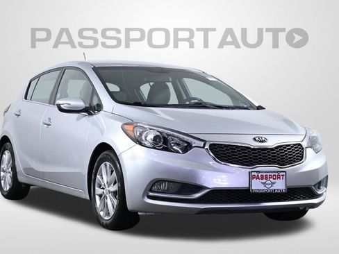 Used 2014 Kia Forte EX w/ Protection Package FWD image 3