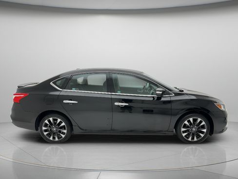 Used 2017 Nissan Sentra SR FWD image 4