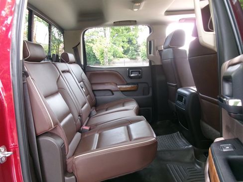 Used 2019 Chevrolet Silverado 2500 High Country w/ Duramax Plus Package AWD/4WD image 19