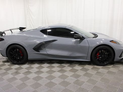 Used 2025 Chevrolet Corvette Stingray Preferred Cpe w/ Z51 Performance Package RWD image 28