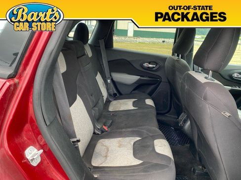 Used 2014 Jeep Cherokee Sport w/ Cold Weather Group FWD image 10