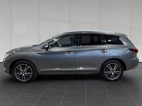 Used 2018 INFINITI QX60 Luxe w/ Deluxe Technology Package image 2
