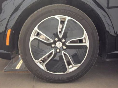 Used 2023 Ford Mustang Mach-E Premium image 7