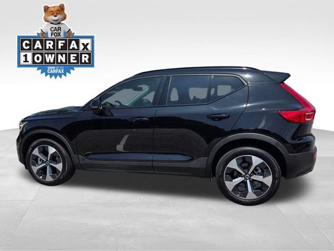Used 2026 Volvo XC40 B5 Plus AWD/4WD image 4