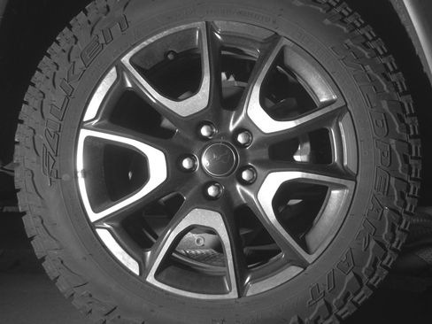 Used 2025 Jeep Compass Trailhawk AWD/4WD image 13