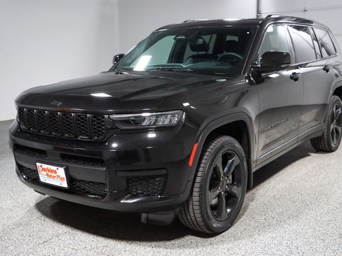 Used 2023 Jeep Grand Cherokee L Laredo AWD/4WD image 33