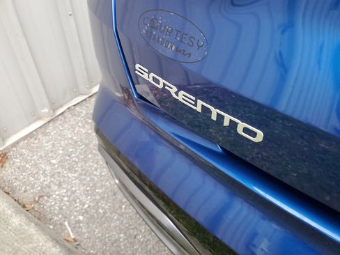 Used 2023 Kia Sorento SX image 8