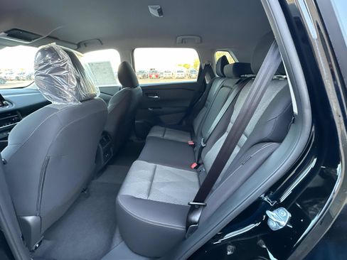 New 2026 Nissan Rogue SV w/ Cold Weather Package AWD/4WD image 27