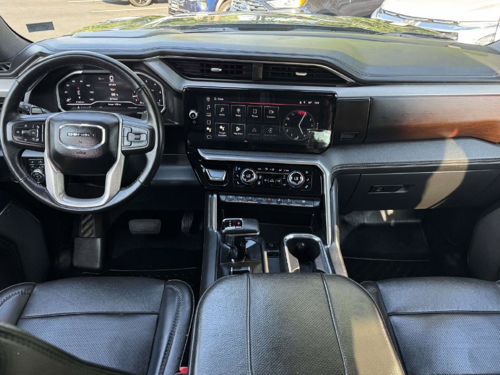 Used 2023 GMC Sierra 1500 Denali w/ Denali Reserve Package AWD/4WD image 3