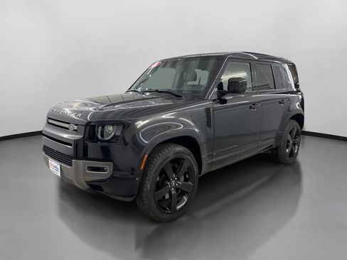 Used 2021 Land Rover Defender 110 X-Dynamic SE AWD/4WD image 4