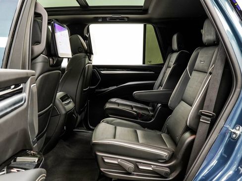 Used 2026 Cadillac Escalade Sport w/ Touring Package image 18