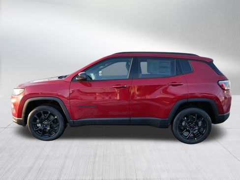 New 2026 Jeep Compass Latitude image 4