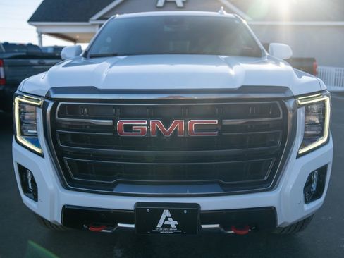 Used 2024 GMC Yukon AT4 w/ Technology Package image 9