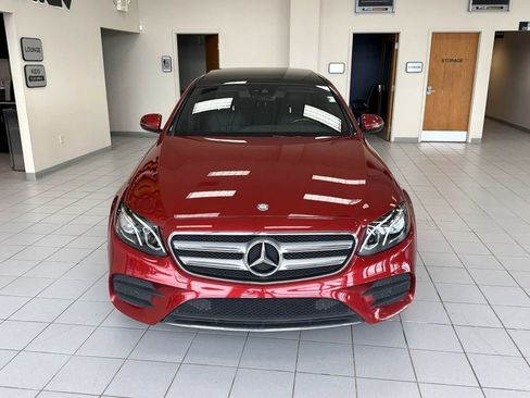 Used 2017 Mercedes-Benz E 300 4MATIC image 5