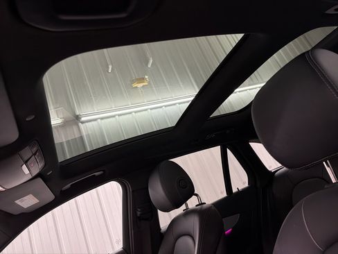 Used 2020 Mercedes-Benz GLC 300 image 15