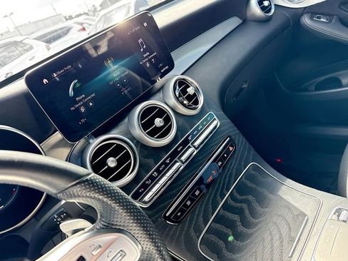 Used 2020 Mercedes-Benz GLC 300 4MATIC image 28
