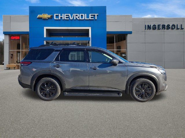 Used 2022 Nissan Pathfinder SL AWD/4WD image 26