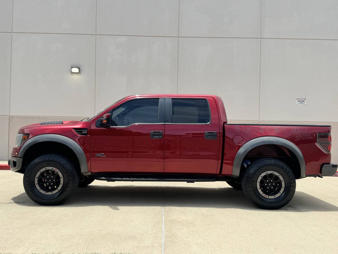 Used 2014 Ford F150 Raptor w/ Equipment Group 801A Luxury AWD/4WD image 2