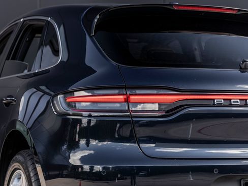 Certified 2020 Porsche Macan S AWD/4WD image 14