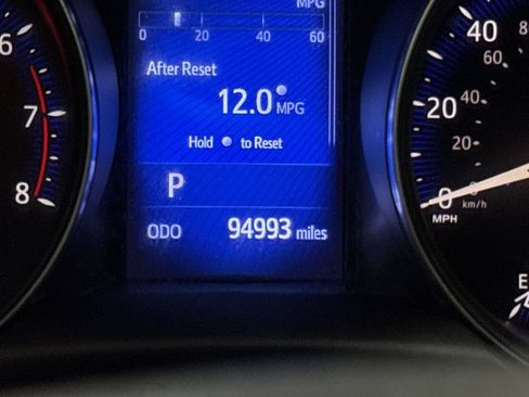 Used 2018 Toyota C-HR XLE FWD image 13