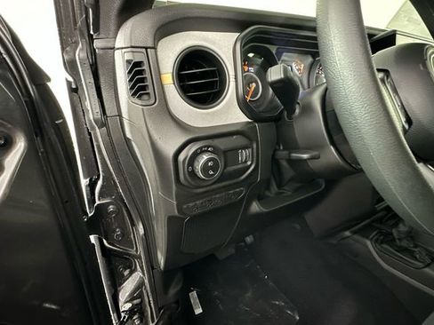 New 2026 Jeep Gladiator Sport AWD/4WD image 19