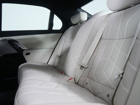New 2026 BMW 740i RWD image 16