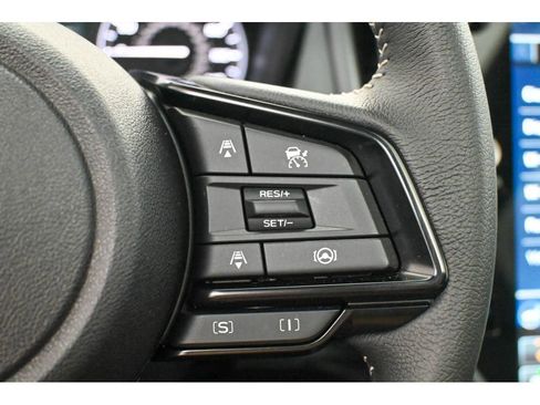 Used 2025 Subaru Forester Premium image 23