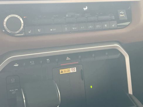 Used 2024 Toyota Tundra 1794 Edition image 19