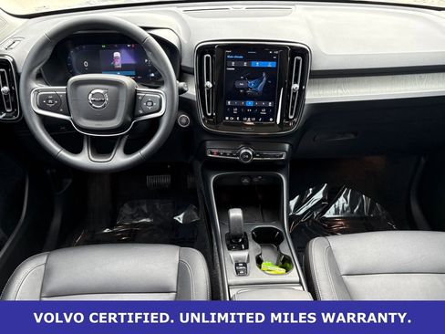 Certified 2025 Volvo XC40 B5 Core image 12