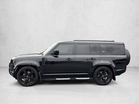 Used 2023 Land Rover Defender 130 X-Dynamic SE AWD/4WD image 8