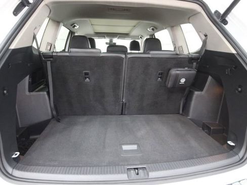 Used 2022 Volkswagen Atlas SEL R-Line image 6