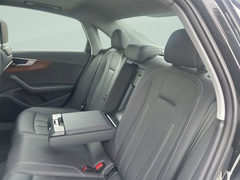 Used 2023 Audi A4 2.0T Premium w/ Convenience Package image 18