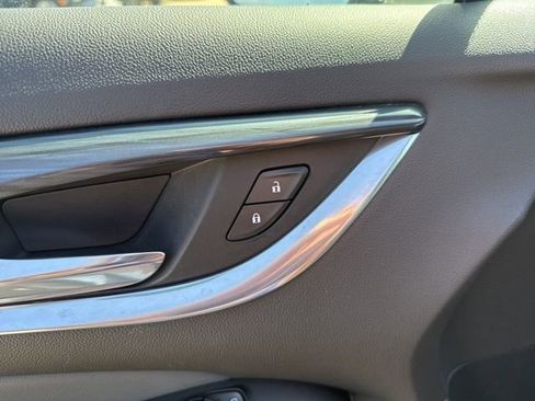 Used 2024 Buick Enclave Essence w/ Sport Touring Edition image 11