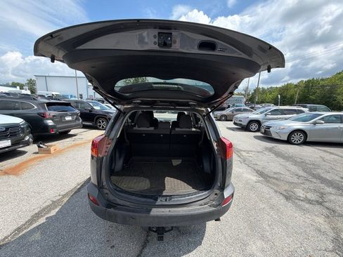 Used 2013 Toyota RAV4 XLE AWD/4WD image 8