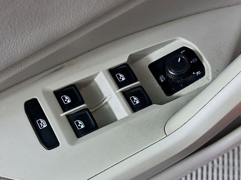 Used 2019 Volkswagen Jetta S w/ Driver Assistance Package image 15