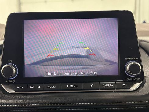 Used 2022 Nissan Rogue SV AWD/4WD image 4